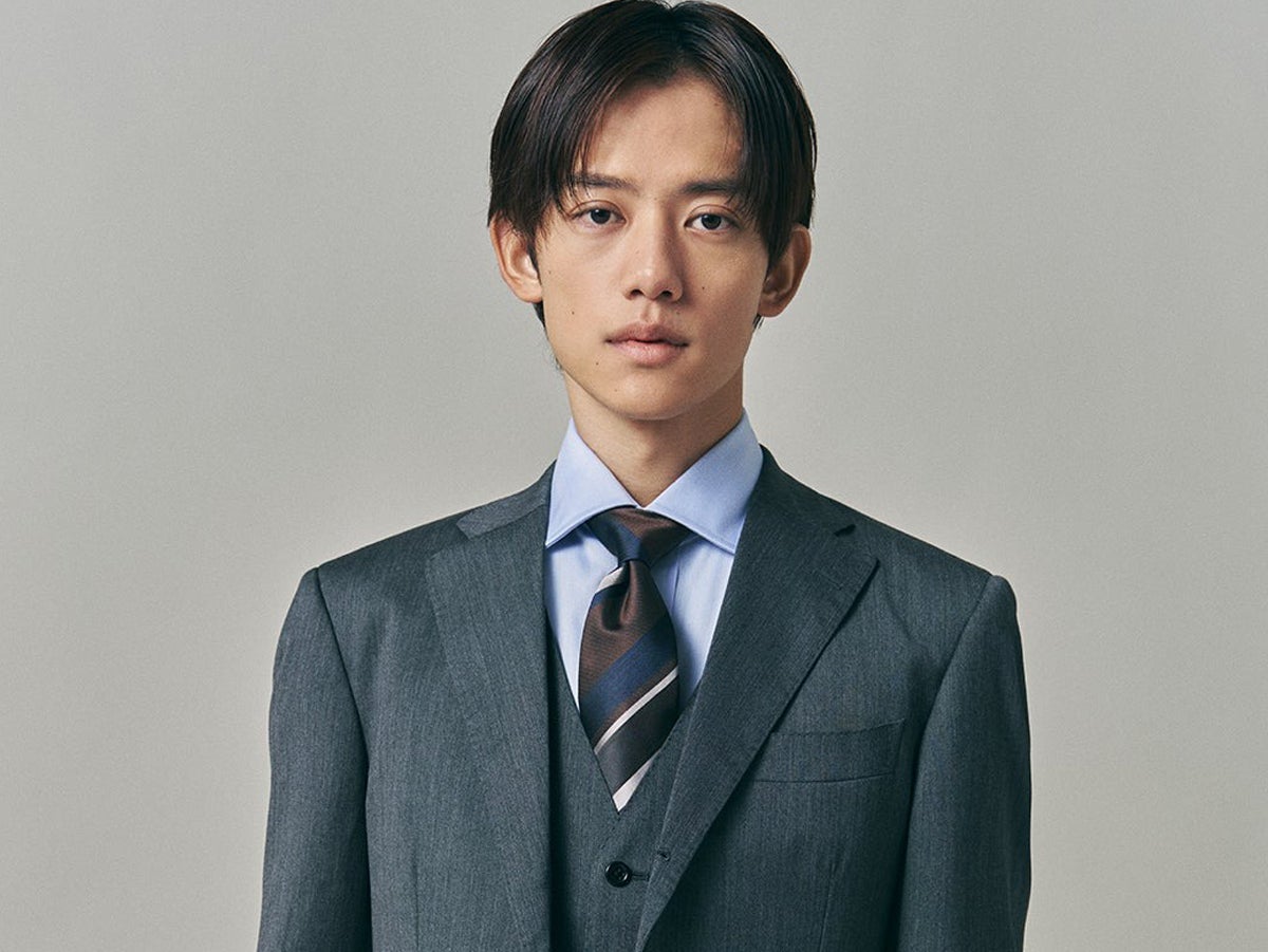 グレースーツ」の正解着こなし。大人好印象を狙うなら「麻布テーラー