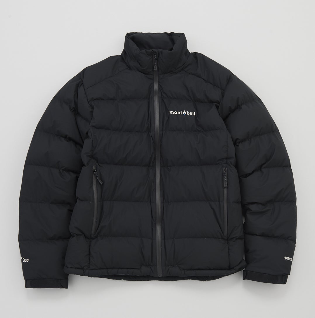 モンベル」のいま買うべきコスパ最高“黒ダウン”7選。1万円台
