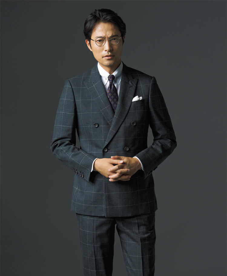 仕事で「リーダーらしさ」を演出したい時は、こんな男前スーツが