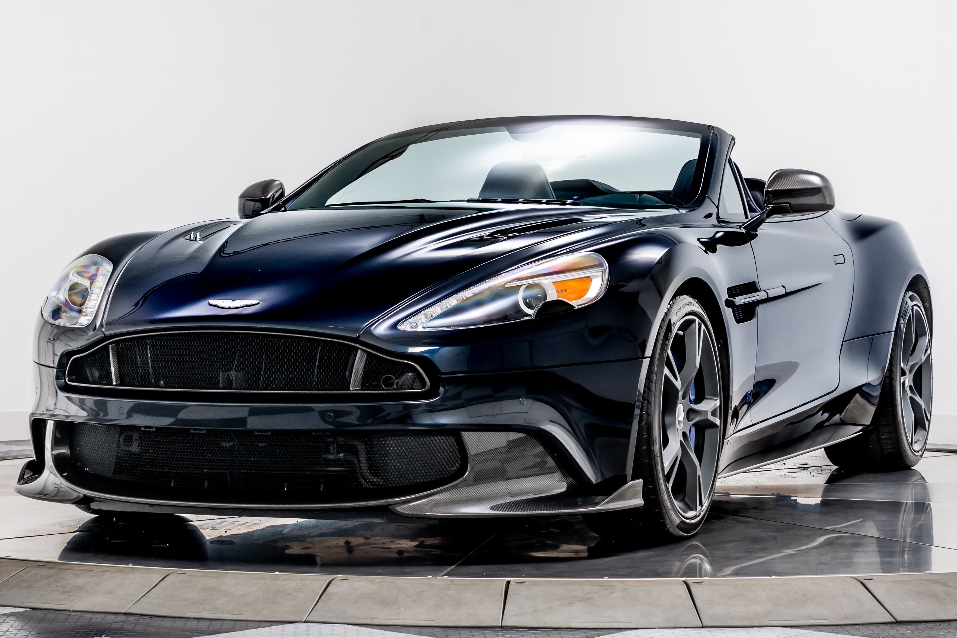 Used 2018 Aston Martin Vanquish S Volante Tom Brady Signature