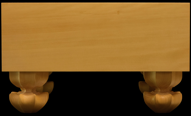 本榧足付碁盤 5寸6分（天柾） ga50046 | 前川榧碁盤店