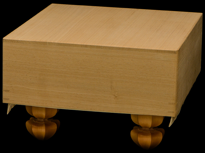 本榧足付碁盤 5寸3分（天地柾） ga50048 | 前川榧碁盤店