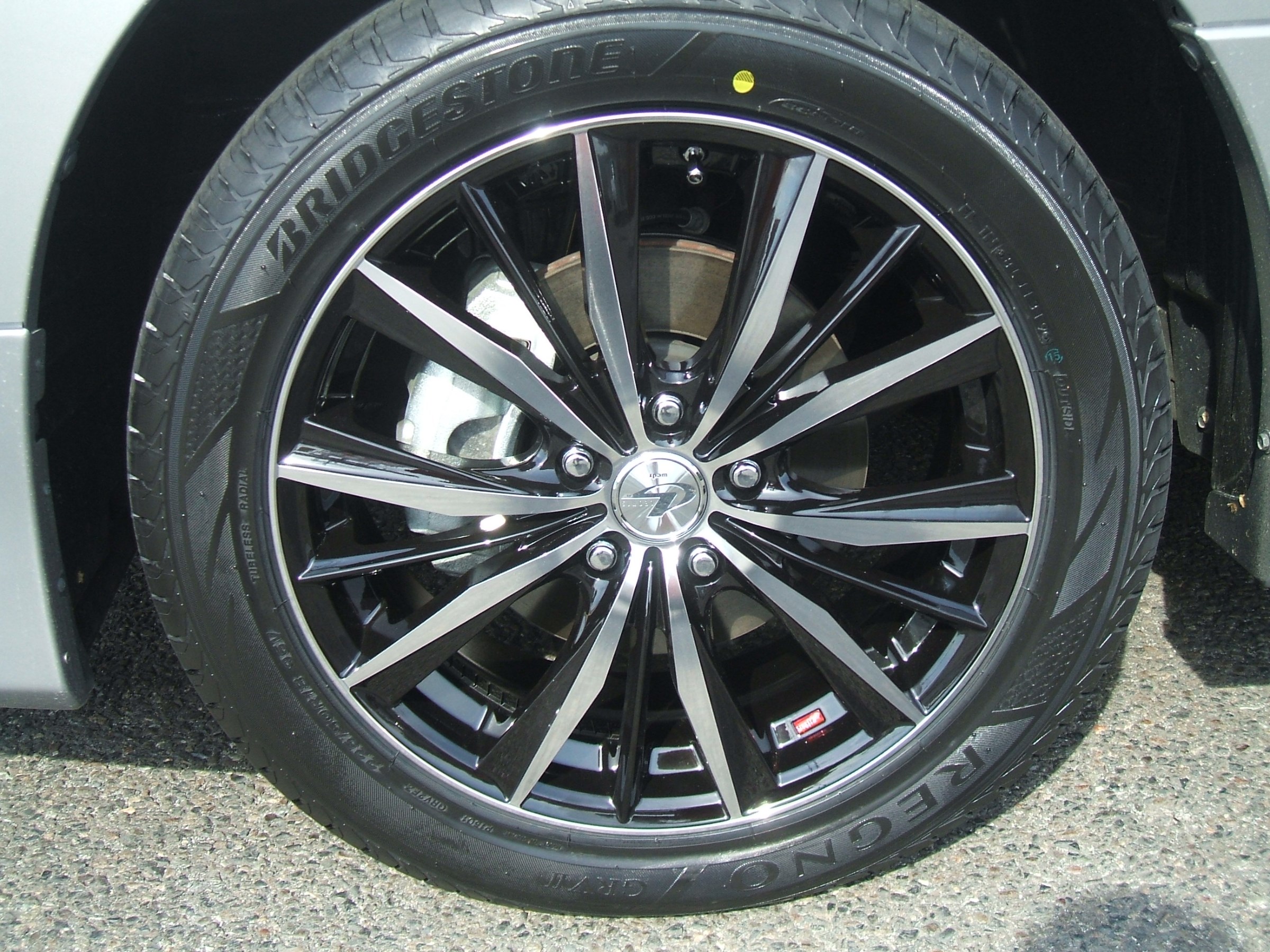 エスティマHVに レグノ GRVⅡ装着しました＾＾ | トヨタ エスティマ