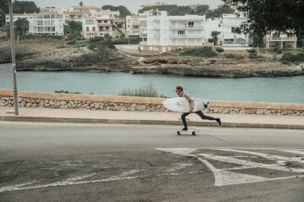 陸トレは『HYDROPONIC Surfskate』でおしゃれにきめよう！【AD】 - 波