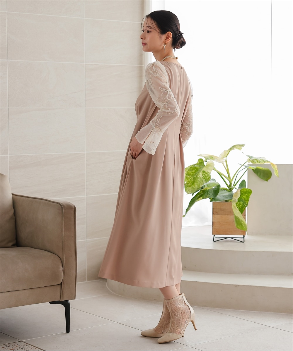 結婚式・パーティードレス】モール刺繍チュール使いウエストタック