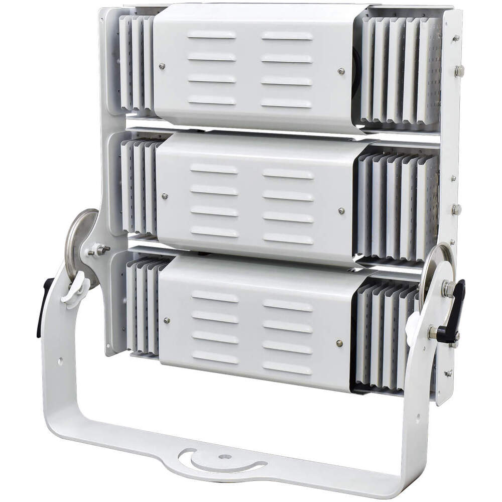 日動工業株式会社｜スクエアマックス600W 超スポット