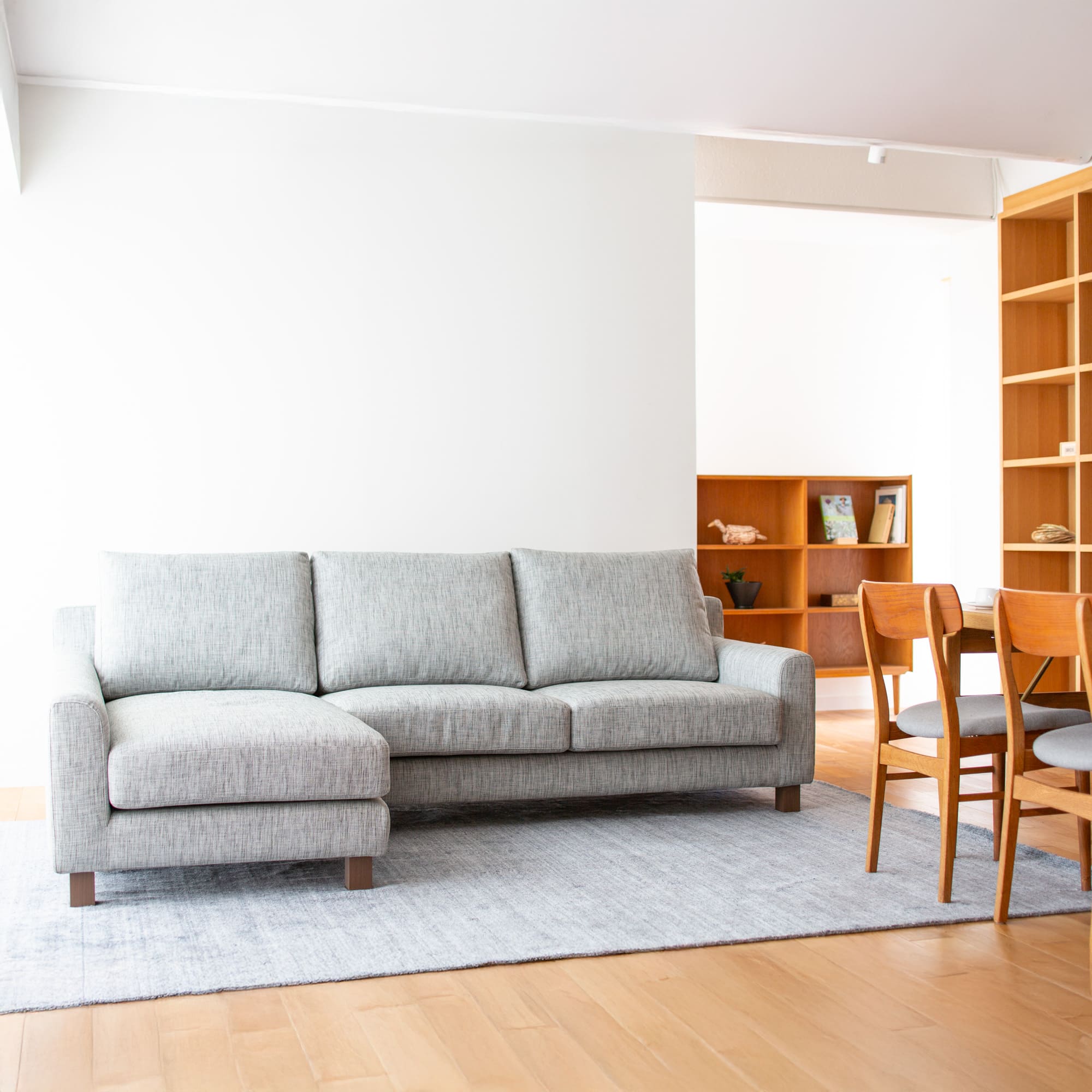 NewSugar Hi-Back Modern 2人掛けカウチソファセット」 製品詳細ページ