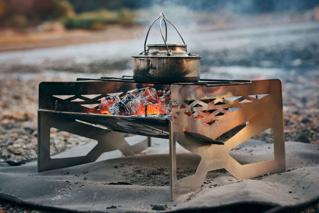 ユーザーの声が反映されアップグレード！ TOKYO CRAFTSの軽量焚火台が