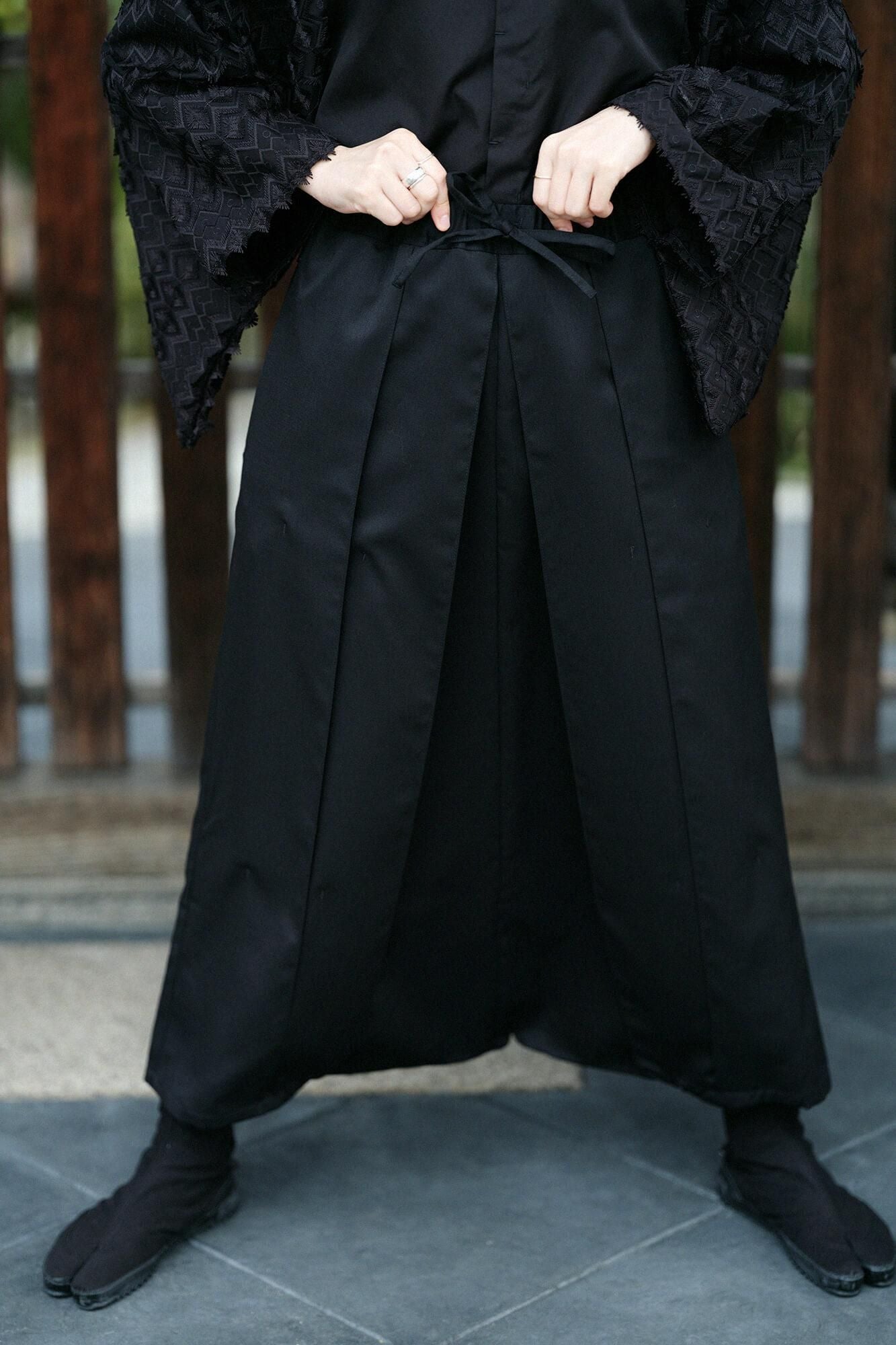 42双 梳毛（そもう） 袴富士（はかまふじ）／濡羽色（ぬればいろ）