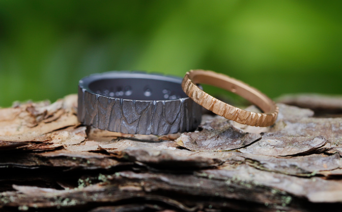 樹木を金属で表現！】決意を「カラマツ」の結婚指輪に込めて | 結婚