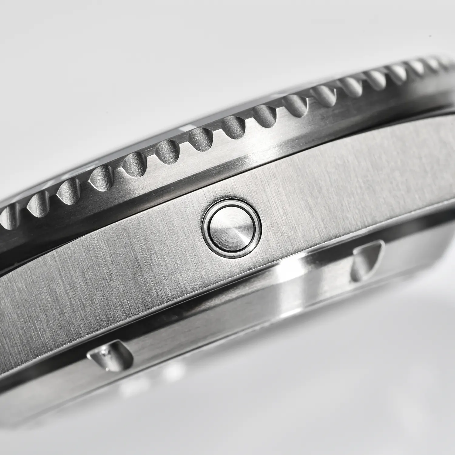 Diver One D1-500 ND Titanium Black | Scurfa Watches