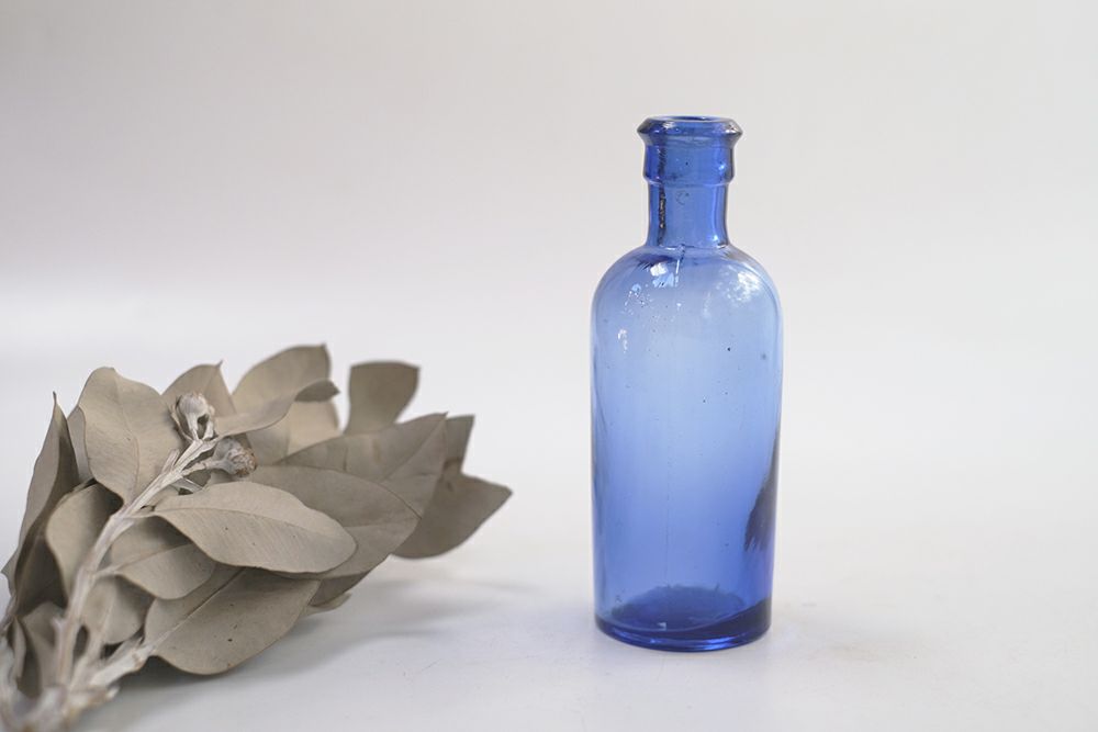 アンティーク 雑貨ガラス瓶/コバルトブルー レトロな表情が素敵な深い