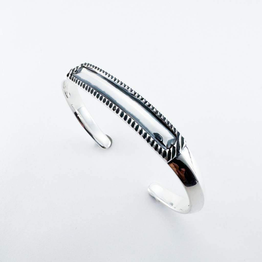 ARTIST | ターコイズ・メンズシルバーアクセサリー通販 SKYSTONE TRADING