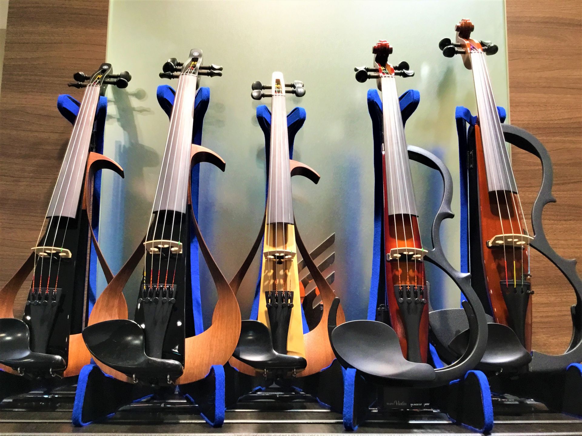 A27 極美品！YAMAHA✨サイレント バイオリン 赤 新生活応援！ A27 極美