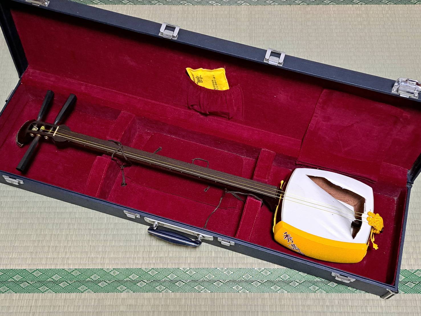 三味線 金細 子持ち綾杉彫り | 新栄堂