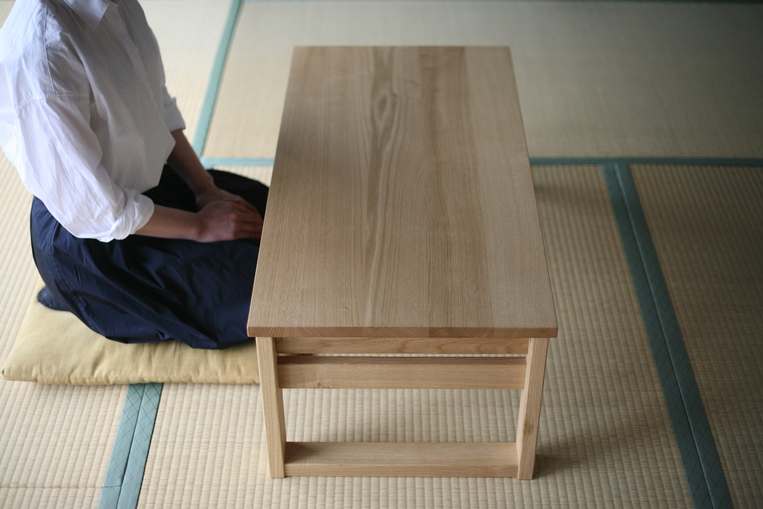 オークヴィレッジ - 折りたたみ小机 全国送料無料 | 職人.com