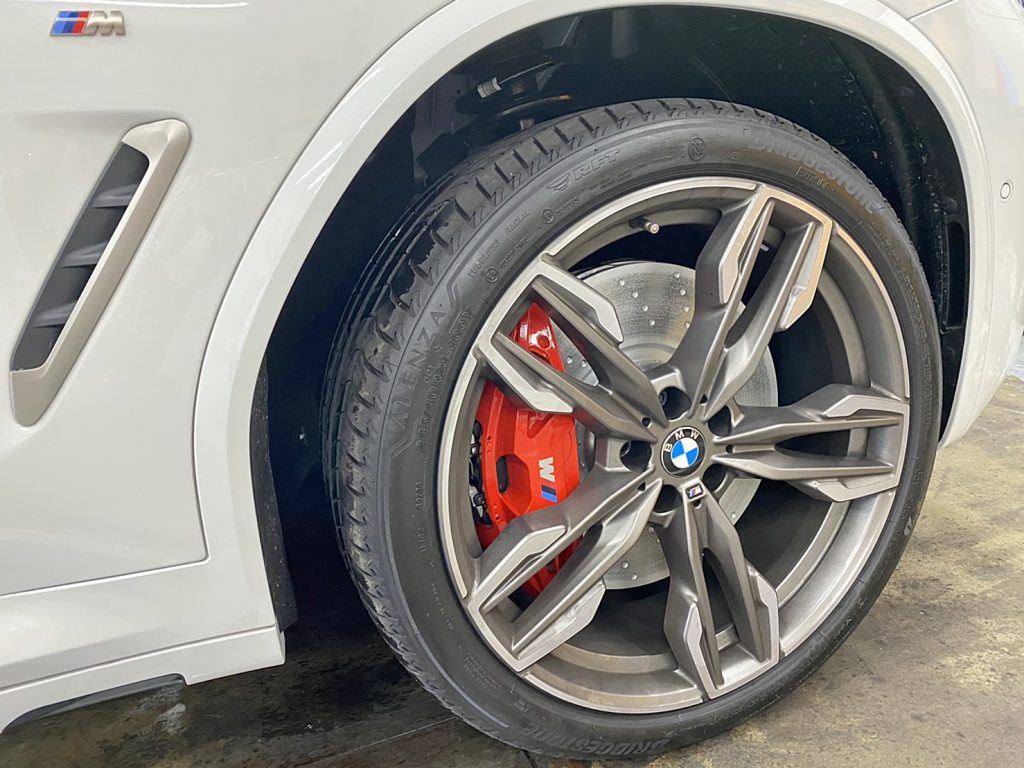 BMW G01 X3 へM Performanceブレーキキットを流用装着♪見た目も制動力
