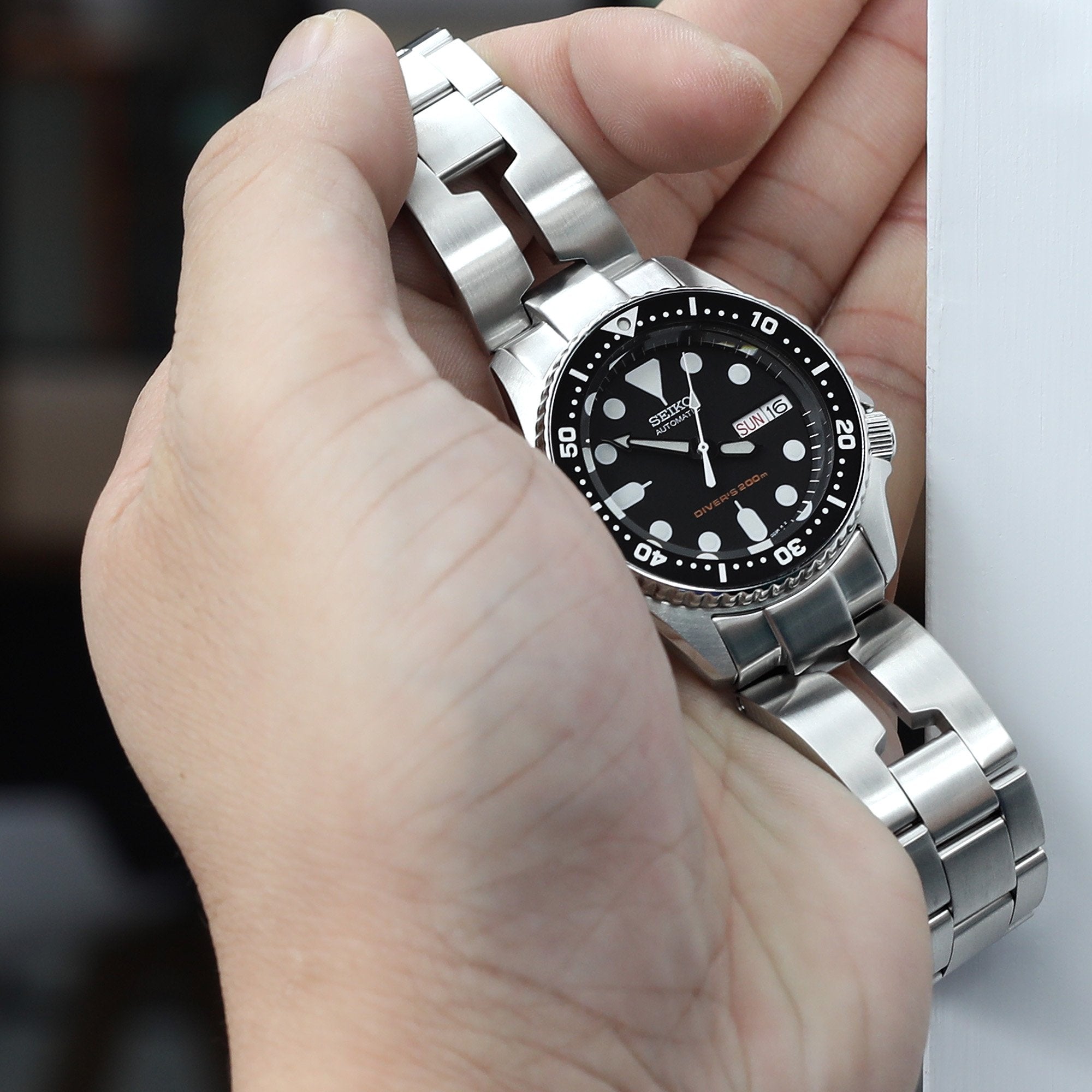 Seiko Mod SKX013 Curved End Retro Shaver Blade Bracelet | Strapcode