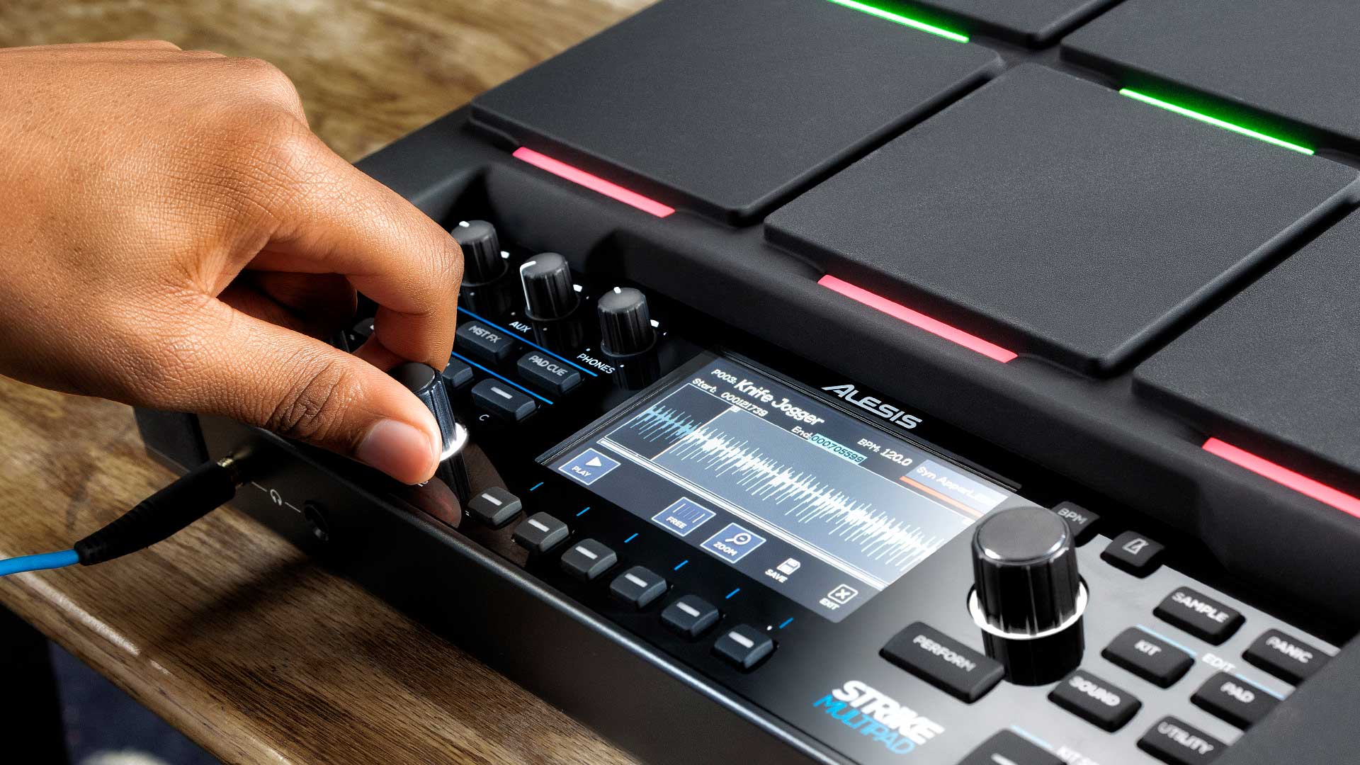 Alesis Strike Multipad | プロフェッショナル・パッド型・ドラムマシン