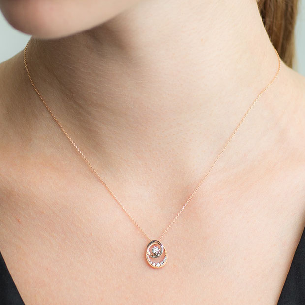 TWO UNIVERSE DIAMOND NECKLACE(1ZN1022)Pt950/K18 ネックレス｜スター