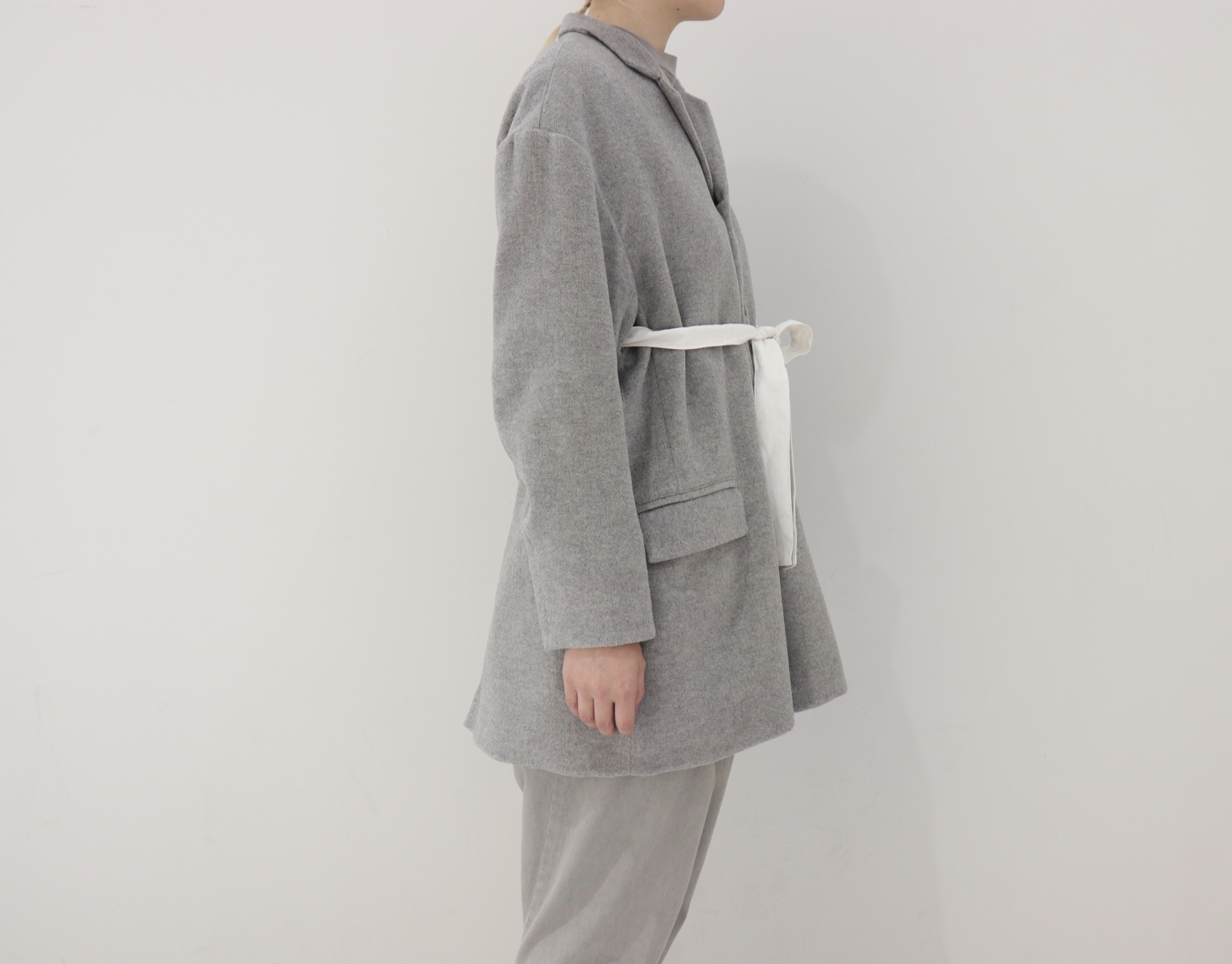 cosmic wonder floral pattern リネン 薄灰色 cosmic wonder floral