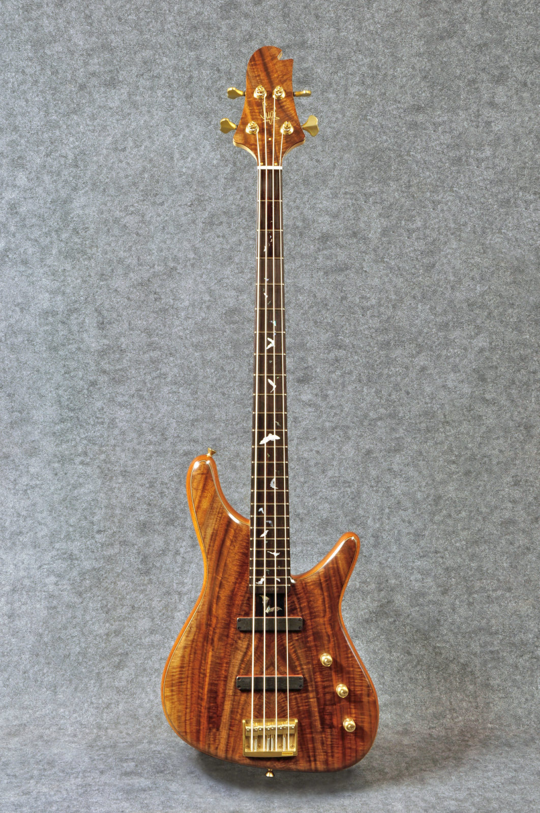 NB4 / Basses : Sugi Japan - Sugi Guitars / スギギター