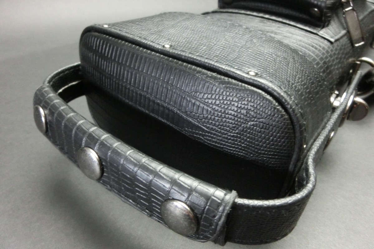 31579 メーカー不明 ハードケース 3B5S 合皮 リザード型押し キュー