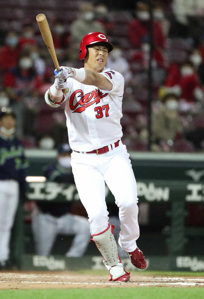 広島・野間 400万円ダウンで危機感「もう、くすぶっていてもダメ」 走