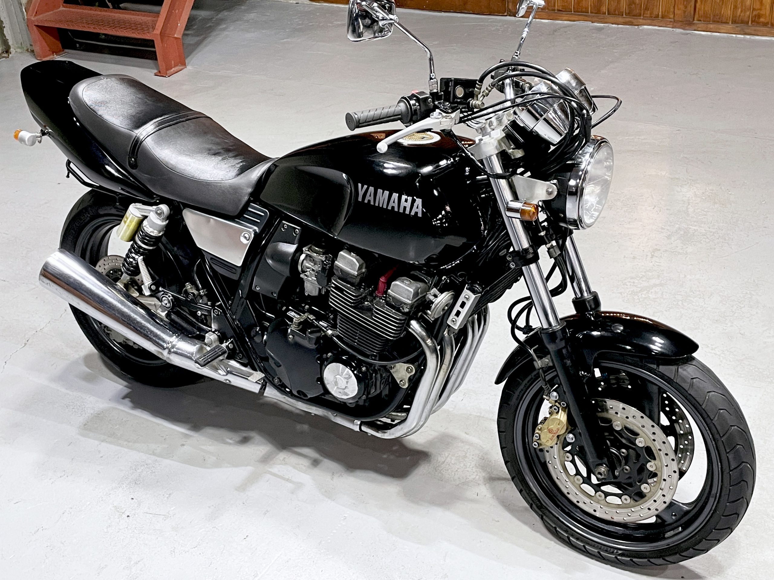 YAMAHA XJR400 4HM – 京都のバイクショップSPEC-M（スペックエム