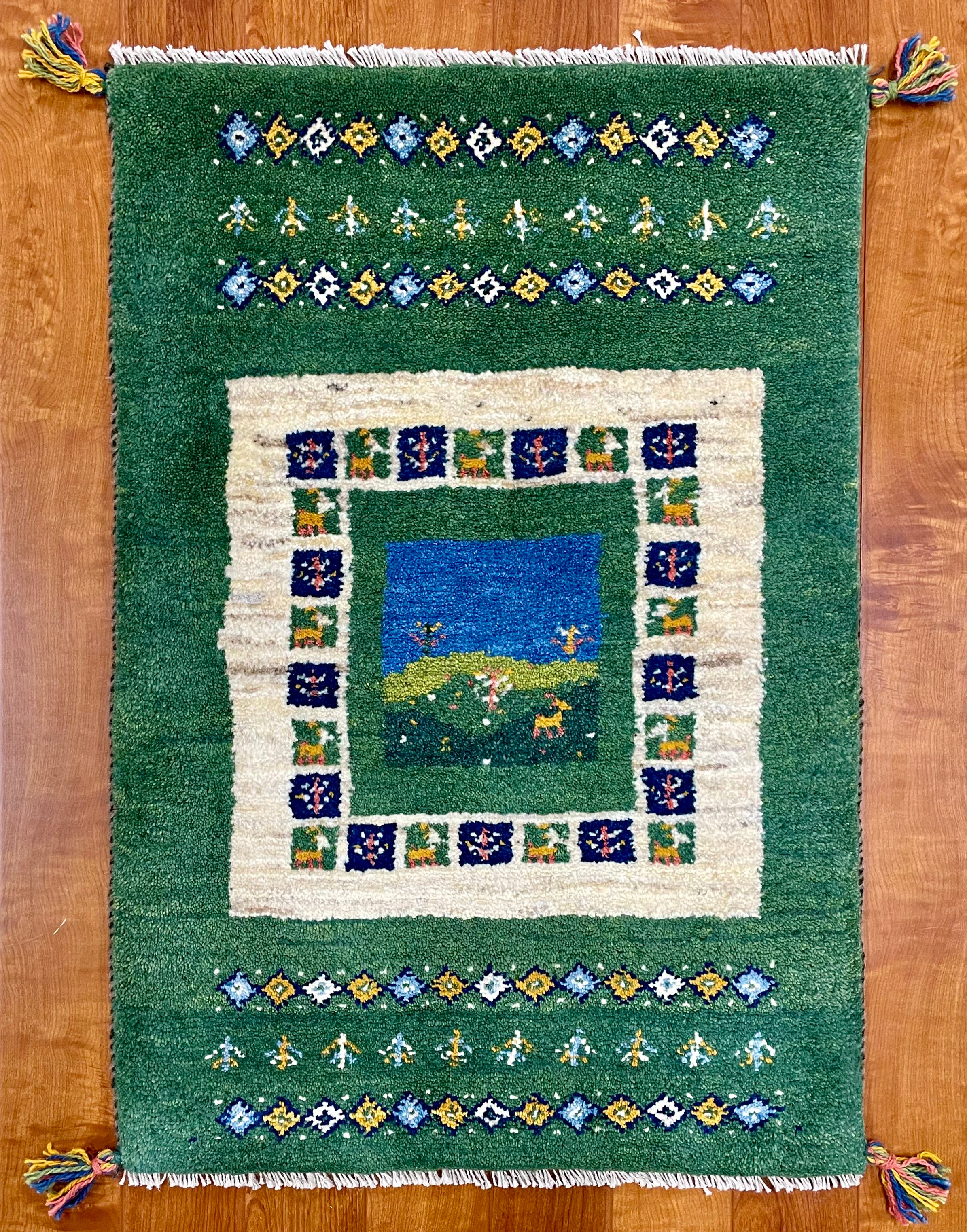 オンライン限定】ギャッベ 90cm x 60cm RJ3563 – ペルシャ絨毯専門店