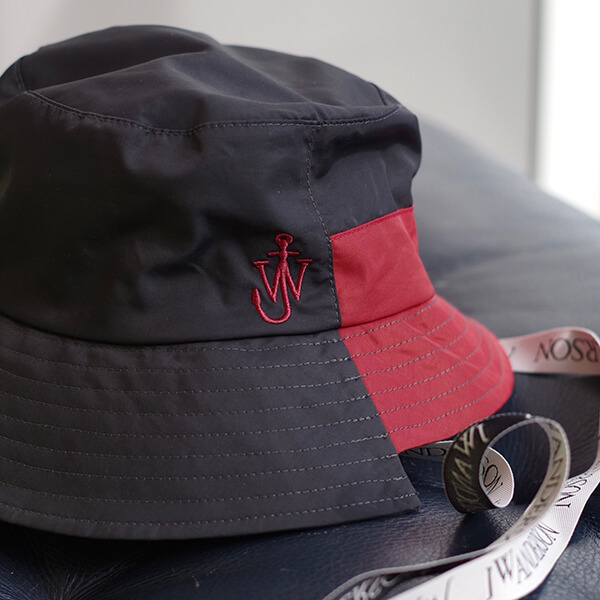 業界注目のブランドJW Anderson (JW アンダーソン)の23SS新作紹介！！