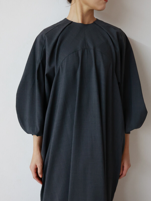 一枚で様になるENFOLD(エンフォルド)のワンピースを徹底解説。人気