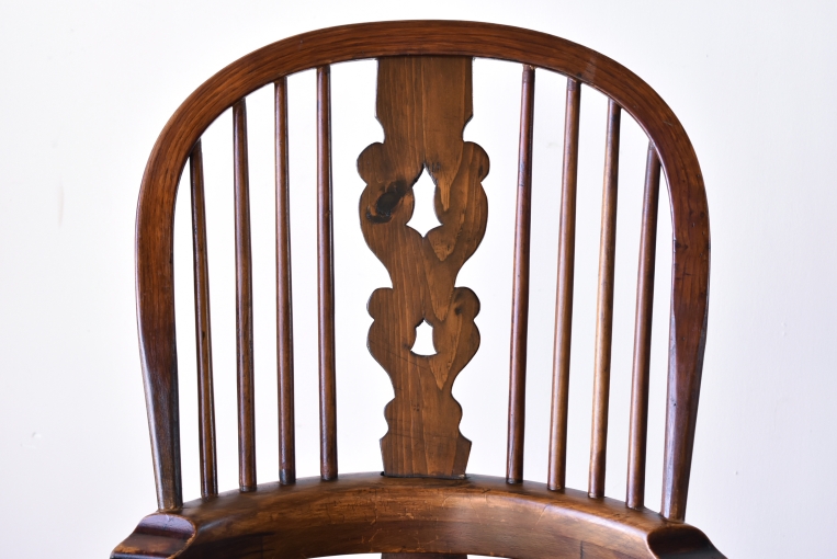 パルテノン アンティーク / アンティークらしい味わいが魅力のダブル