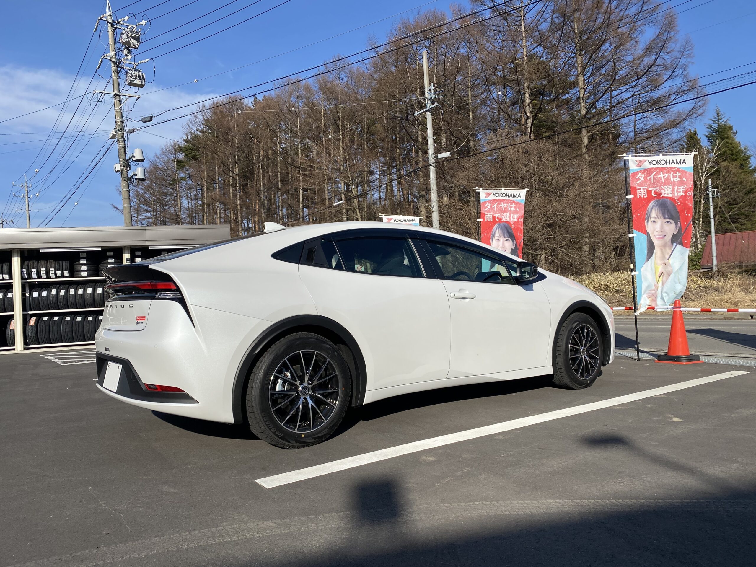 TOYOTA PRIUS（60型） | タイヤはピットイン