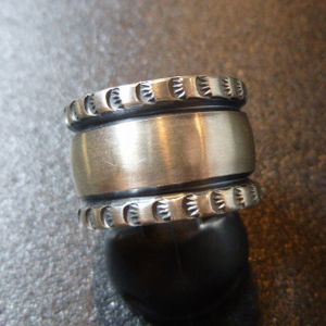 ナバホ Stanley・Parker チゼルワーク リング