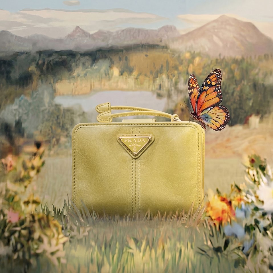 ブラック サフィアーノレザー ジップアラウンド長財布 | PRADA