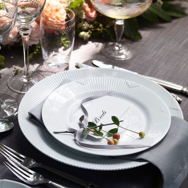 ホワイトエレメンツ プレート 21cm|ロイヤル コペンハーゲン 公式