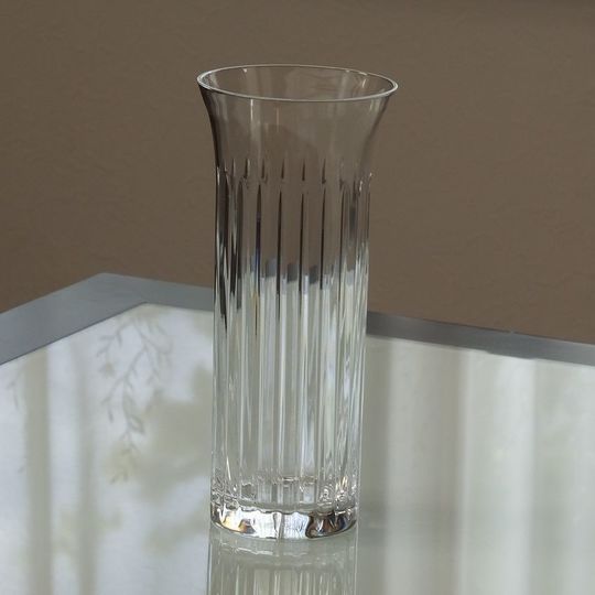 バカラの花瓶へ名入れ刻印【フローラベースビゾー】オーダーメイドの記念品