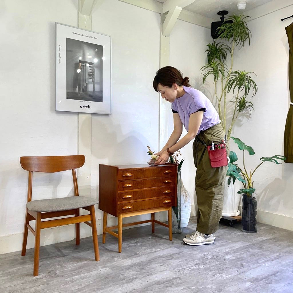 北欧デンマーク 4段ミニチェスト チーク材 ヴィンテージ 中古 小ぶり