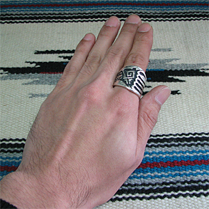 ホピ族 Ruben Saufkie ベアパウ トゥーファーキャスト リング 24号