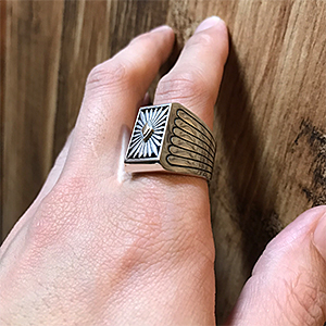 ナバホ族 Howard Nelson 14K サンバースト ボックス リング 22号