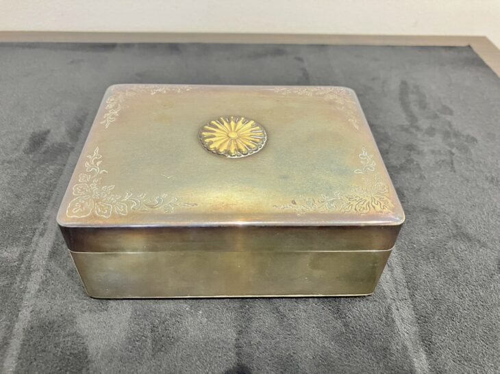 銀製 煙草入れ ボンボニエール』 買取価格相場｜骨董品買取 緑和堂