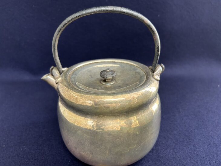 真鍋静良 『南鐐湯沸』 ｜骨董品買取 緑和堂