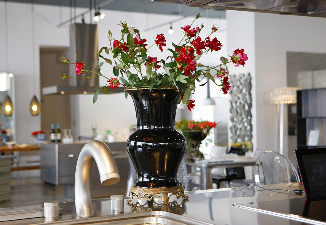 母の日を華やかに演出するフラワーベース9選｜INTERIOR｜トーヨー