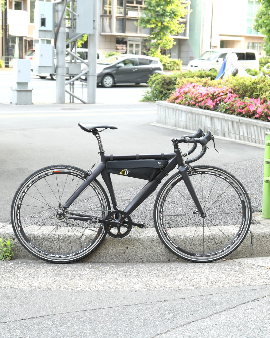 フレームバッグ【RACING FRAME PACK 4L】｜APIDURA（アピデュラ