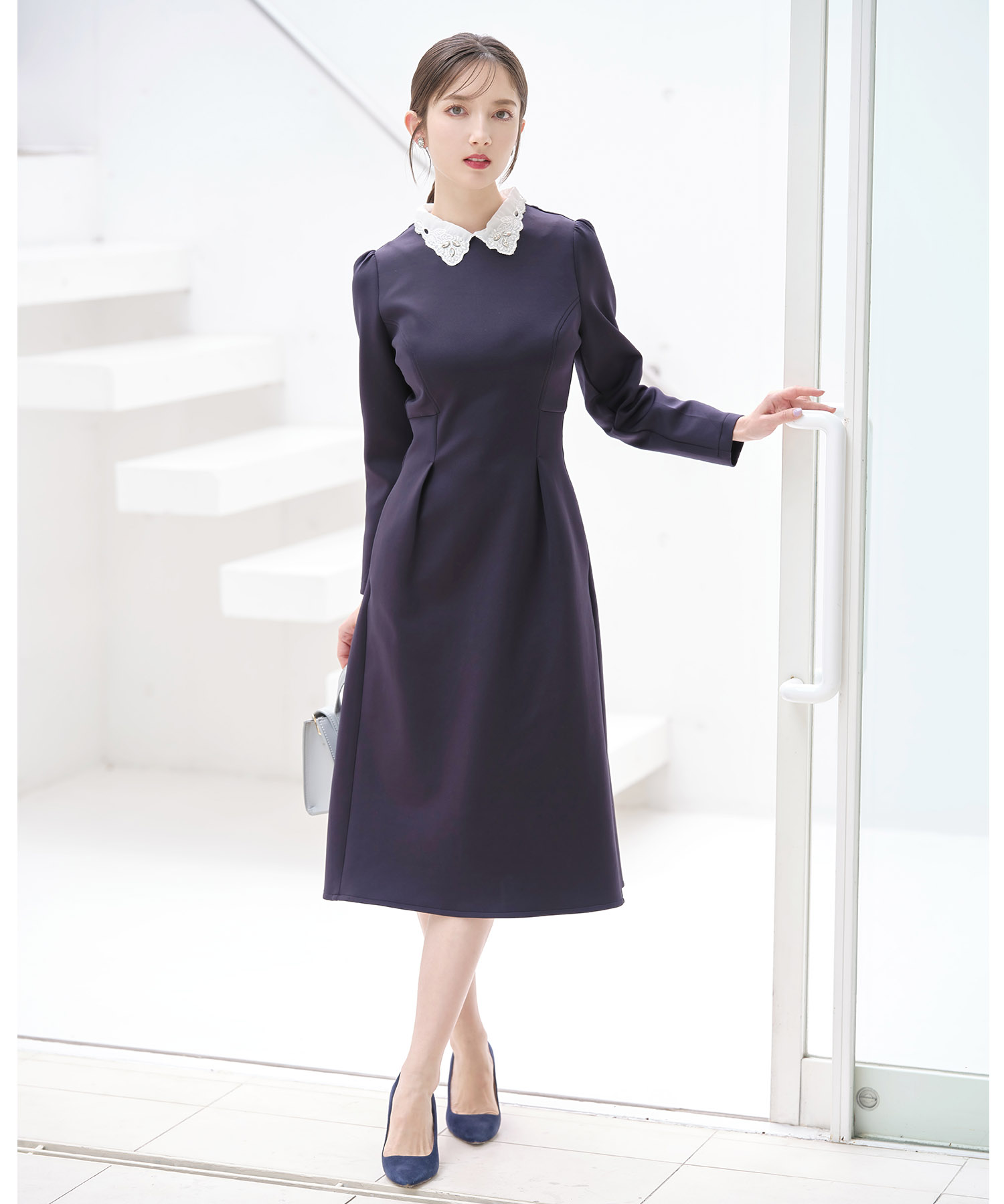 2WAYビジュー×レース襟付きダンボールワンピース