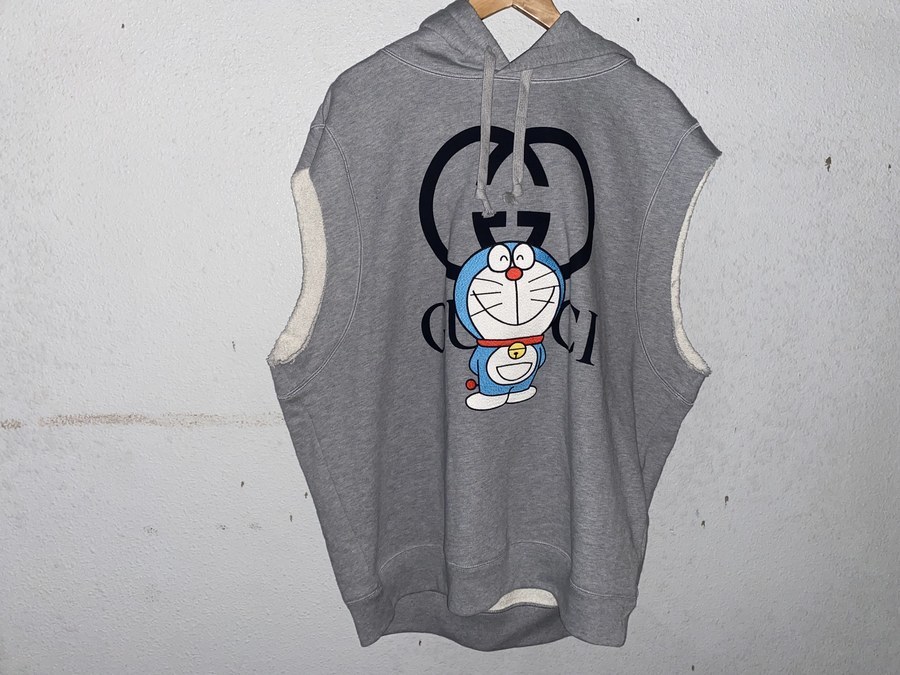 話題沸騰中コラボ【GUCCI×ドラえもん】よりプリントが可愛いスリーブ