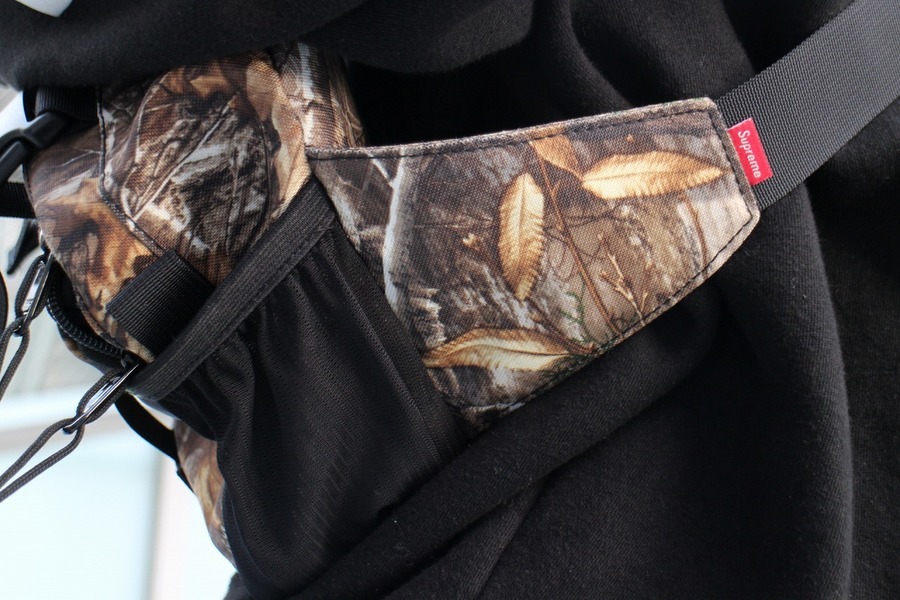 SUPREME/シュプリーム】よりボディーバッグ（Waist Bag Real Tree Camo