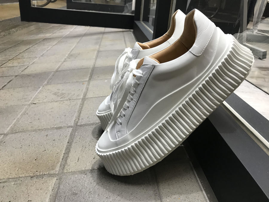 JIL SANDER/ジルサンダーよりこれからの季節にオススメなレザー