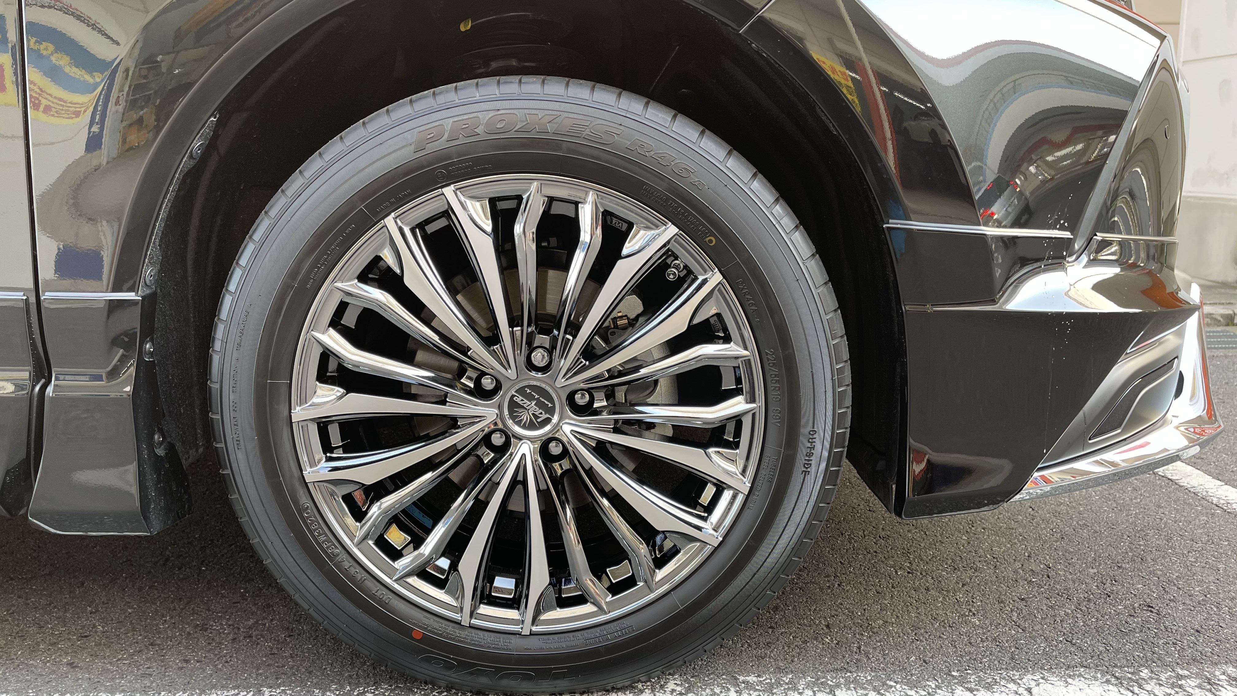 現行型ハリアー× クレンツェ フェルゼン 358EVO｜タイヤ市場前橋駒形店